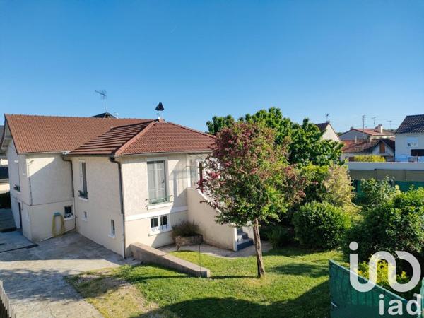 Maison traditionnelle 5 pièces de 91 m² à Chilly-Mazarin (91380)