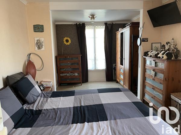 Maison traditionnelle 5 pièces de 91 m² à Chilly-Mazarin (91380)