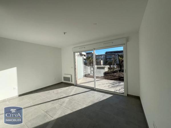 Appartement à louer 1 pièce 27.76m² Fréjus (83600)