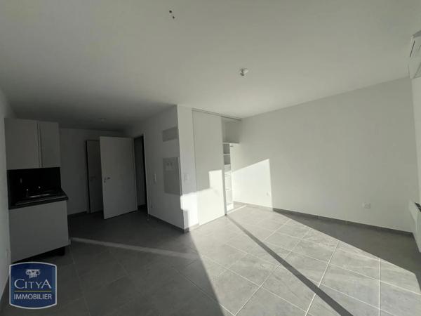 Appartement à louer 1 pièce 27.76m² Fréjus (83600)