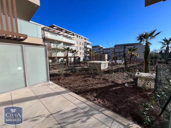 Appartement à louer 1 pièce 27.76m² Fréjus (83600)