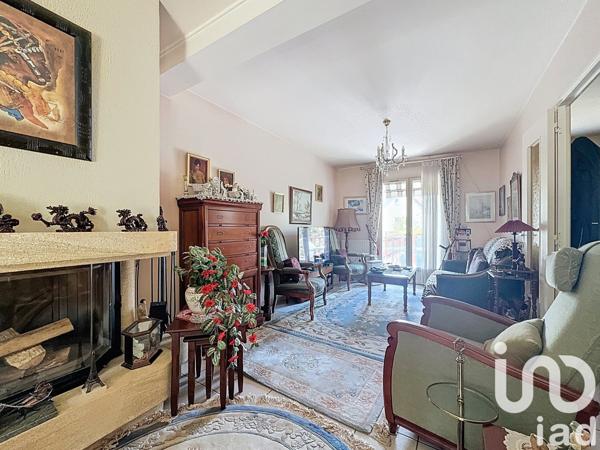 Maison traditionnelle 7 pièces de 116 m² à Morangis (91420)