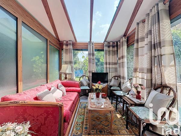 Maison traditionnelle 7 pièces de 116 m² à Morangis (91420)