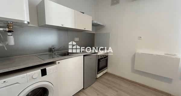 Location Studio meublé 20.06 m² - Orange 84100