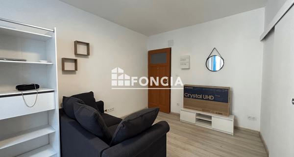 Location Studio meublé 20.06 m² - Orange 84100