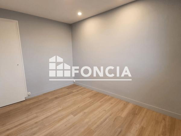 Location Appartement 3 pièces 48.22 m² - 10 RUE ANDRE ARGOUGES Grenoble 38100