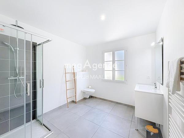 Maison à GRIMAUD, 83310 - 7 pièces 167m²