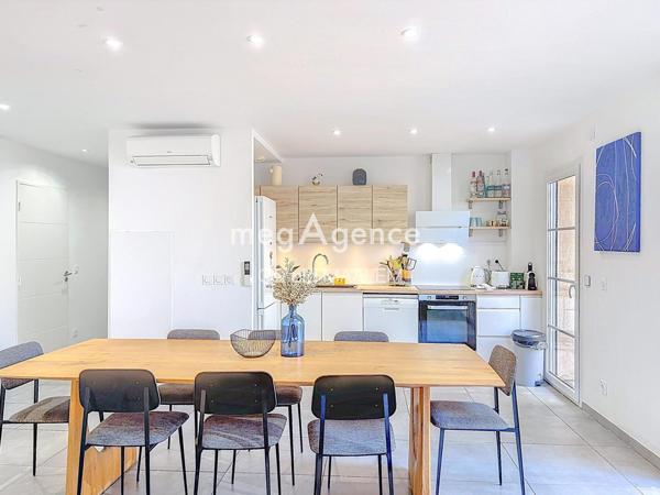 Maison à GRIMAUD, 83310 - 7 pièces 167m²