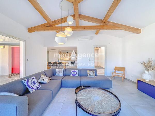 Maison à GRIMAUD, 83310 - 7 pièces 167m²