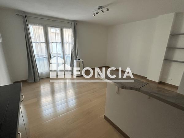 Location Studio 29 m² - RUE VICTOR ROUGIER - LE NOTRE DAME Le Beausset 83330