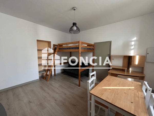 Location Studio meublé 28.6 m² - 1 RUE SAINT VINCENT DE PAUL Poitiers 86000