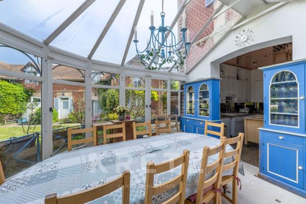 Maison de maitre du XIXème siècle et sa dépendance, à 30 minutes de Paris