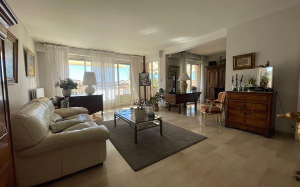 Appartement à vendre    3 pièces •  Sanary-sur-Mer