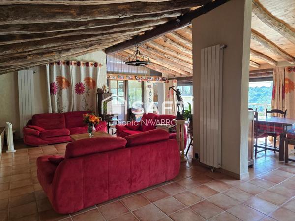 Maison pierre et bois avec vue exceptionnelle