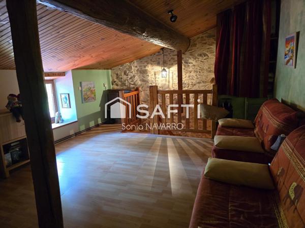 Maison pierre et bois avec vue exceptionnelle