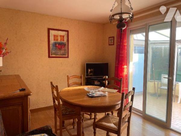 Maison à vendre à PONT-AVEN, dans le Finistère, 

En impasse, dans un quartier au calme situé...
