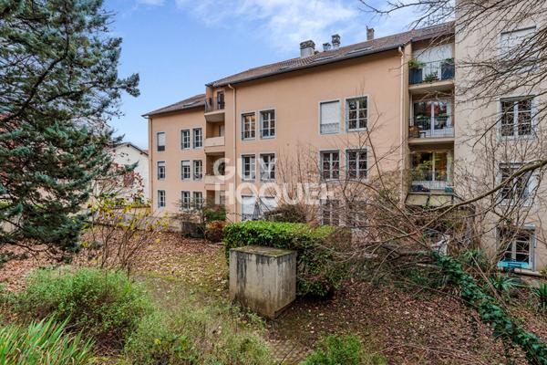 Appartement 2 chambres balcon vue sur jardin- une cave