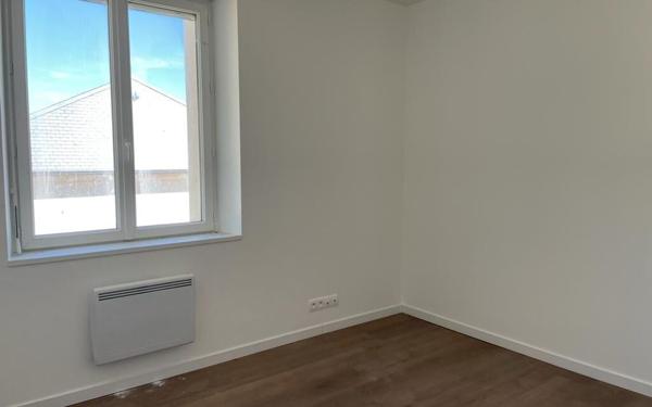 Appartement à louer    2 pièces •  Annesse-et-Beaulieu