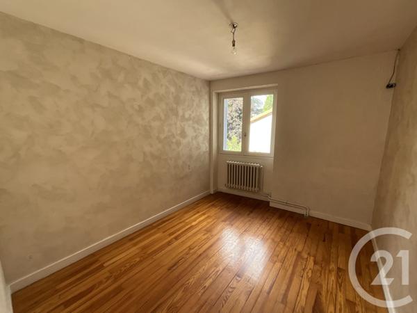 Appartement T4 à vendre  5 pièces - 87 m2 ST JUST ST RAMBERT - 42
