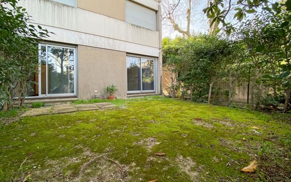 Appartement à vendre    2 pièces • 50 m2 Marseille 9