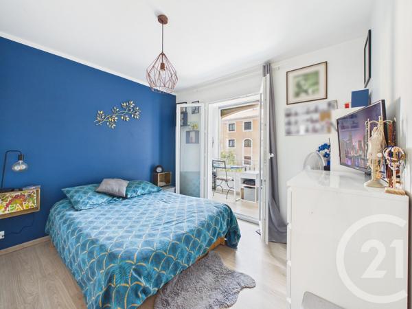 Appartement F3 à vendre  3 pièces - 72,84 m2 LA VALETTE DU VAR - 83