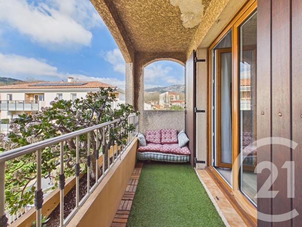 Appartement F3 à vendre  3 pièces - 72,84 m2 LA VALETTE DU VAR - 83