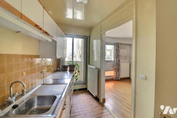 Appartement 3 pièces avec balcon et piscine