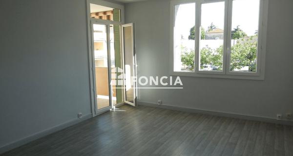 Location Appartement 3 pièces 61.24 m² - Pierrelatte 26700