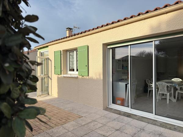 Maison de plain-pied 3 chambres avec jardin et garage - IDEAL pour une profession libérale - Quartier du stade à Châtelaillon-Plage