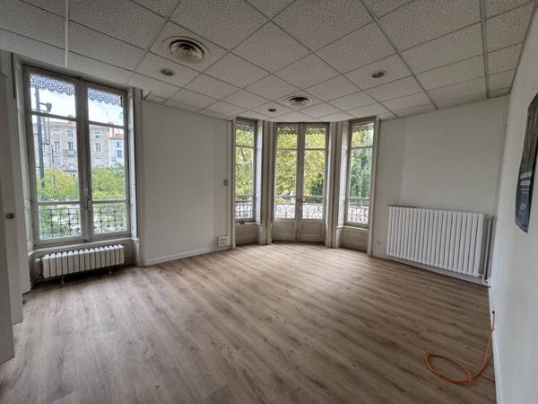 Local commercial 290m² emplacement numéro 1 à ANNONAY