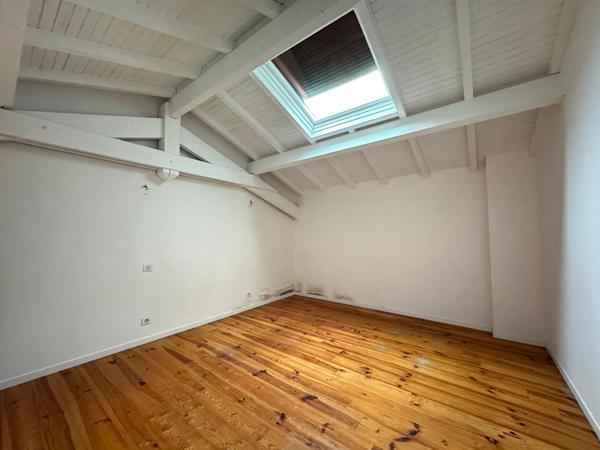 Appartement 3 pièces de 75m² + Terrasse + Garage + Parking ! L'UNION