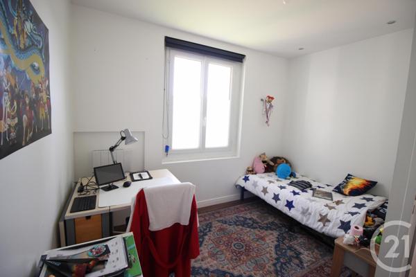 Appartement F4 à vendre  4 pièces - 109 m2 ST HILAIRE - 38