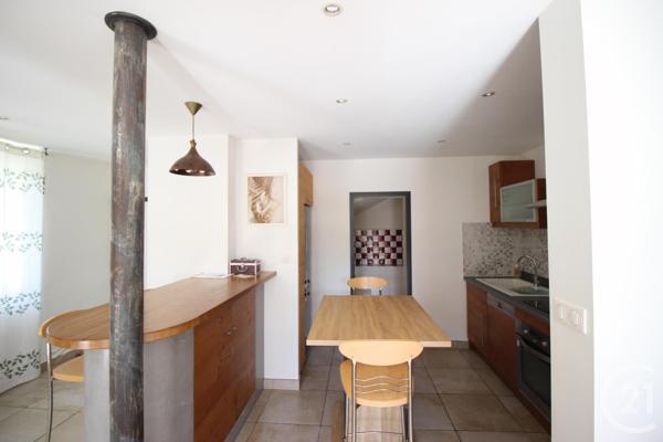 Appartement F4 à vendre  4 pièces - 109 m2 ST HILAIRE - 38