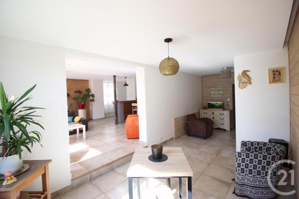 Appartement F4 à vendre  4 pièces - 109 m2 ST HILAIRE - 38