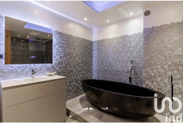 Duplex 3 pièces de 90 m² à Paris (75016)