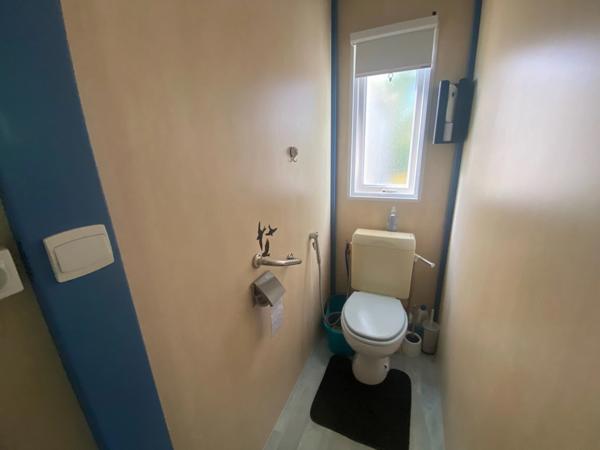 LA TRANCHE SUR MER A 15 MIN DANS RESIDENCE AVEC PISCINE CHALET BOIS 3 CHAMBRES AVEC VERANDA ET JARDIN