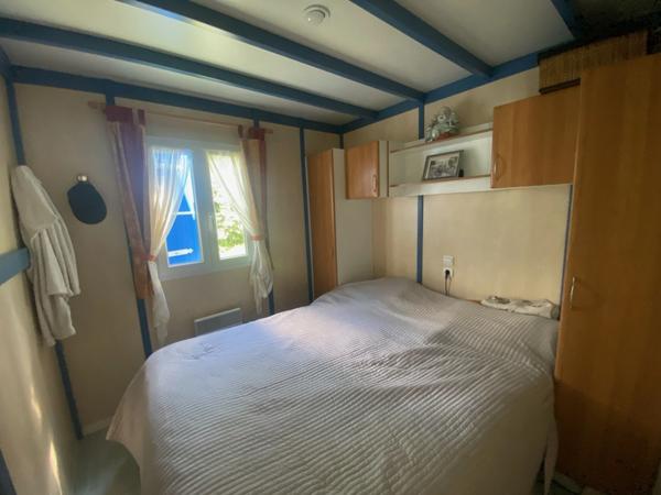 LA TRANCHE SUR MER A 15 MIN DANS RESIDENCE AVEC PISCINE CHALET BOIS 3 CHAMBRES AVEC VERANDA ET JARDIN