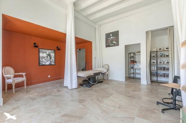 Immeuble à vendre |                                       Arès |                                            79 m²