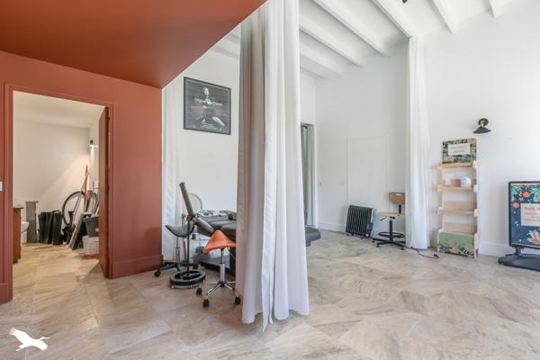 Immeuble à vendre |                                       Arès |                                            79 m²