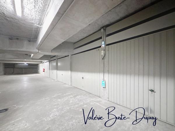 Appartement à vendre 2 pièces 47,50m2 chambre et garage ORLEANS (45)