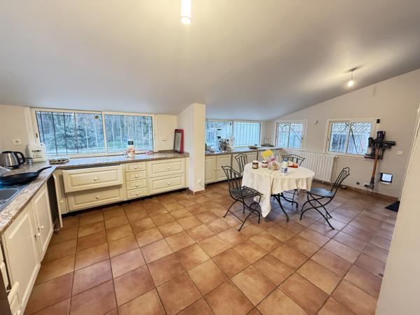 Le Soler (66270) Mas 10 pièces de 350m² édifier sur 25000 m² de terrain