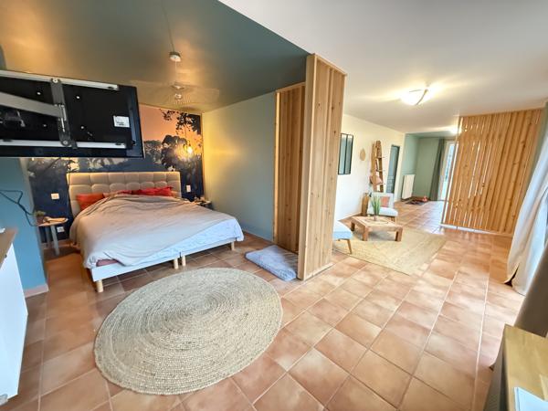 Le Soler (66270) Mas 10 pièces de 350m² édifier sur 25000 m² de terrain