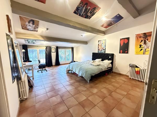 Le Soler (66270) Mas 10 pièces de 350m² édifier sur 25000 m² de terrain