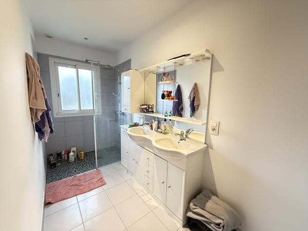 Le Soler (66270) Mas 10 pièces de 350m² édifier sur 25000 m² de terrain