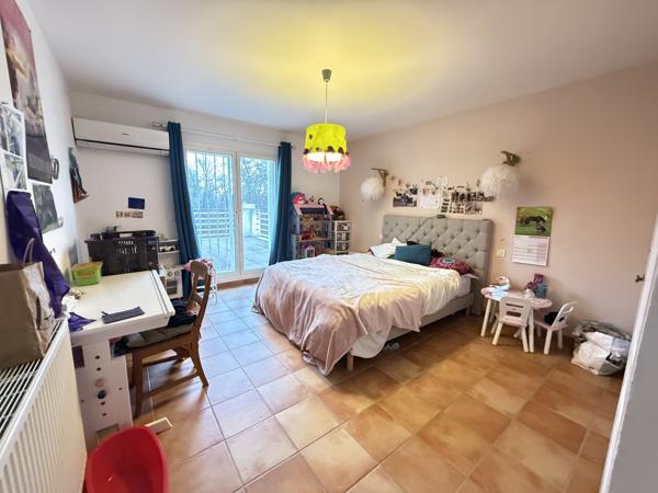 Le Soler (66270) Mas 10 pièces de 350m² édifier sur 25000 m² de terrain