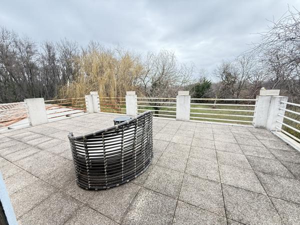 Le Soler (66270) Mas 10 pièces de 350m² édifier sur 25000 m² de terrain