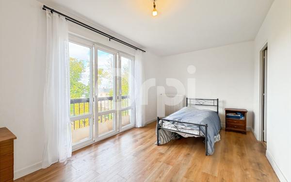 Appartement à vendre    1 pièce • 27 m2 Évreux