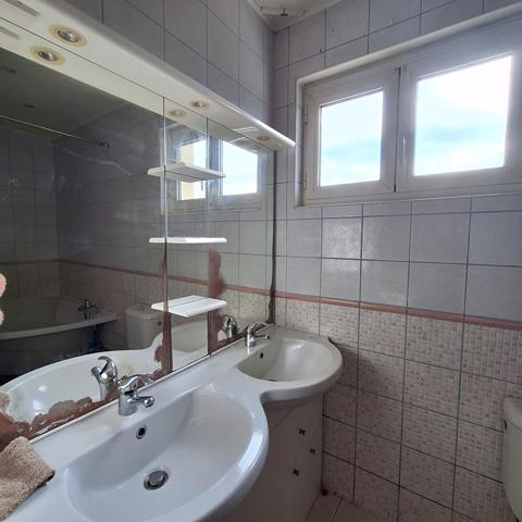 Proche Bouliac Maison en pierre de 88m2 avec son jardin de 366m2 , Bouliac Proche Bouliac Maison en pierre de 88m2 avec son jardin de 366m2 , Bouliac