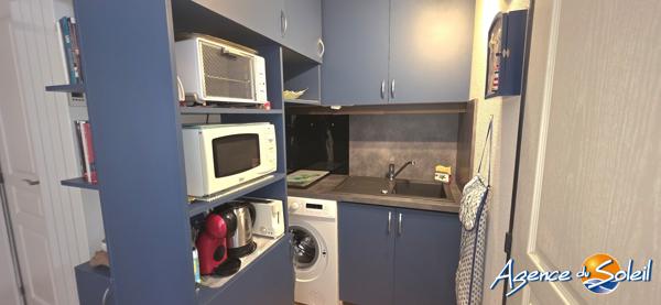 Appartement à Saint-Pierre-la-Mer BEAU T2 RENOVE VUE DEGAGEE PLACE DE PARKING