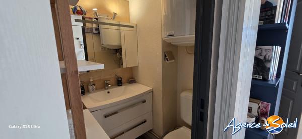 Appartement à Saint-Pierre-la-Mer BEAU T2 RENOVE VUE DEGAGEE PLACE DE PARKING